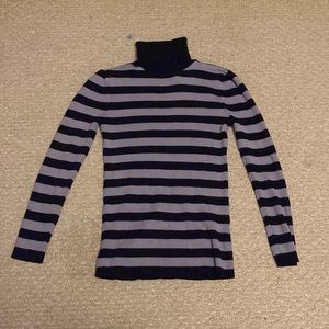 Tight-fit Striped Turtleneck